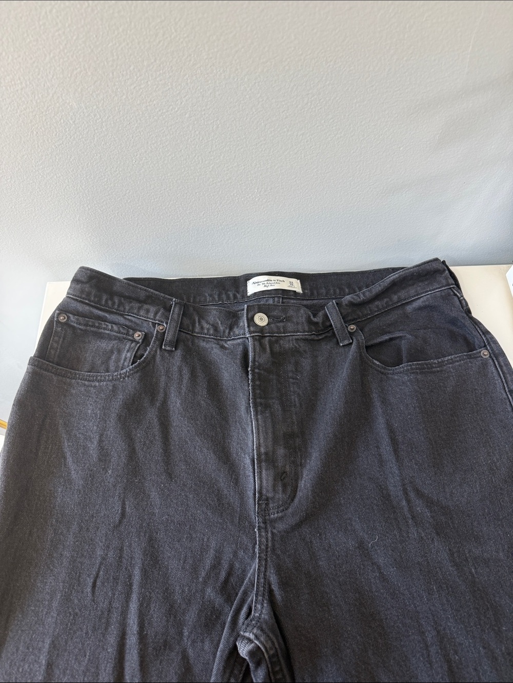 Abercrombie & Fitch Straight Leg Jeans in Washed Black